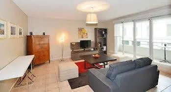 Ambiance - Part Dieu Apartman *